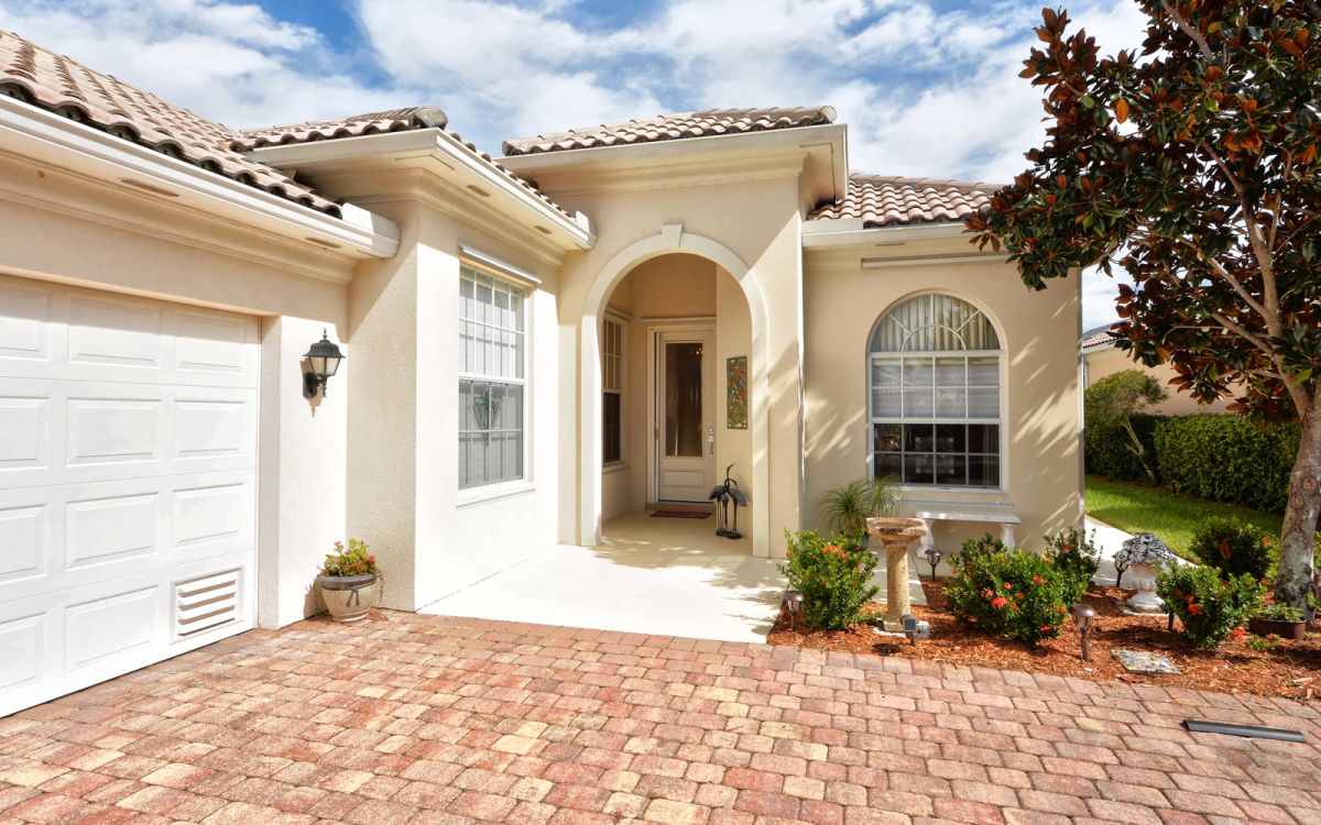 Real Estate Photography & Virtual Tours Village Walk