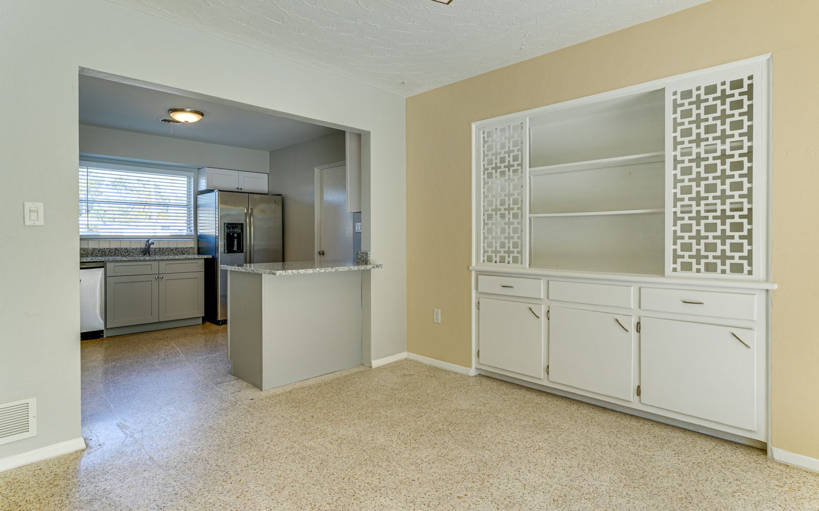 Real Estate Photography & Virtual Tours 2840 ber St