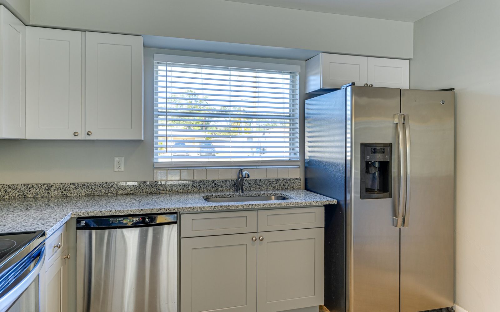 Real Estate Photography & Virtual Tours 2840 ber St